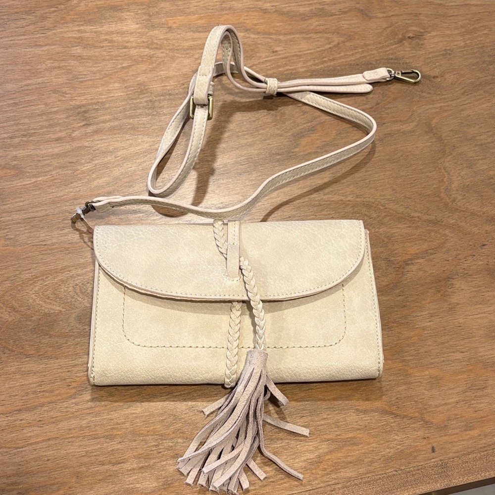 Elegant Cream Tassel Crossbody Bag